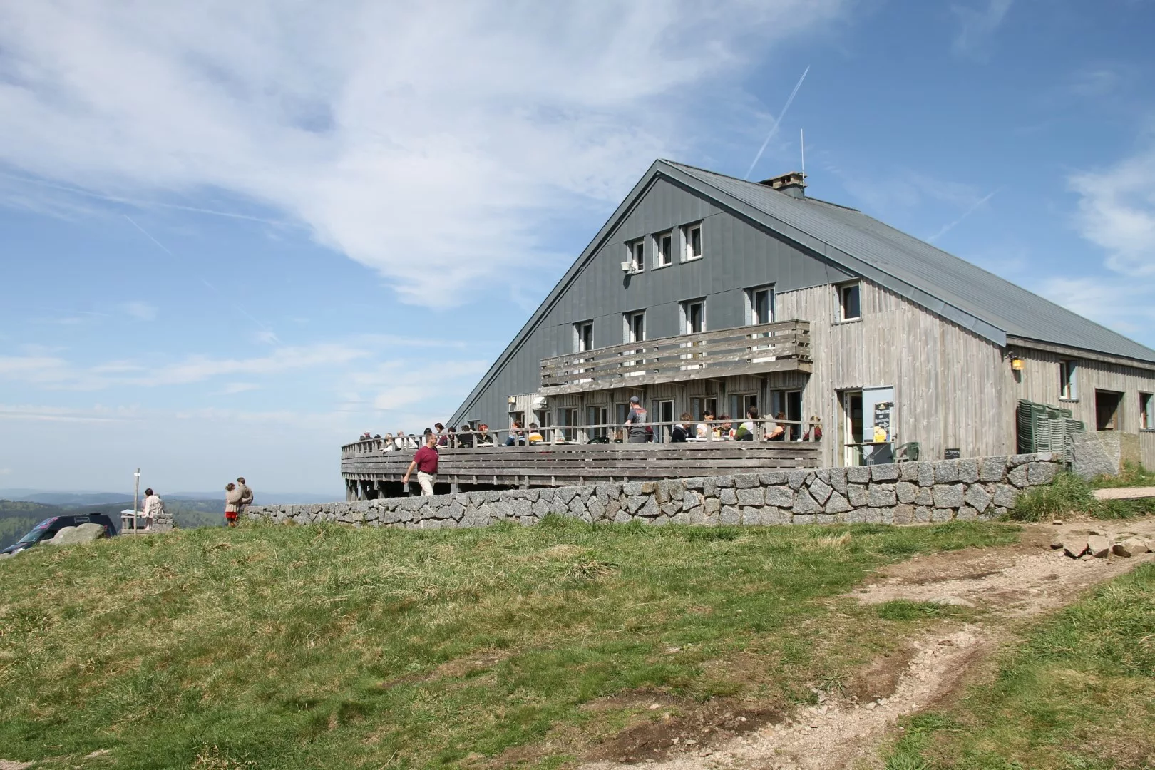 L'auberge du sommet du Hohneck avec sa terrasse panoramique